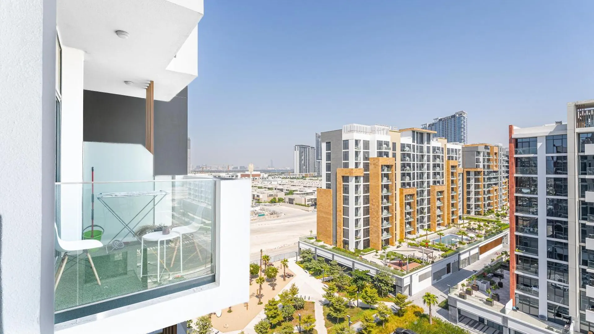 Escape24 Stylish Studio Azizi Riviera 8 Meydan One Dubai United Arab Emirates